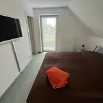 Modernes Haus Am Mit Panoramablick & Terrasse