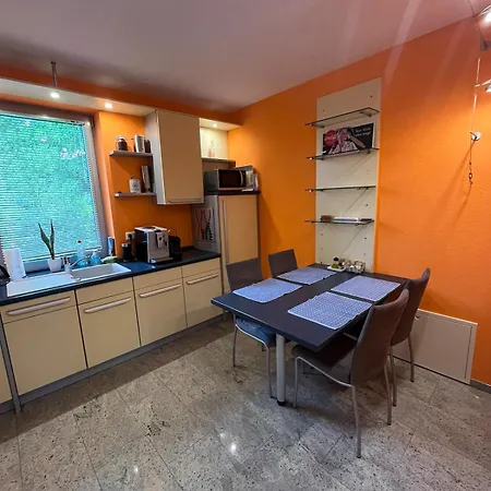 Modernes Haus Am Mit Panoramablick & Terrasse 펠트베르크