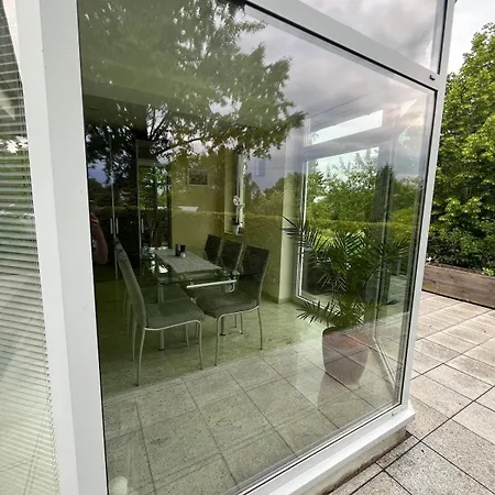 Modernes Haus Am Mit Panoramablick & Terrasse 펠트베르크